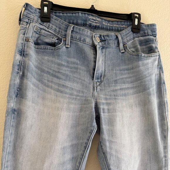 Signature Levi Strauss Mid-Rise Slim Cuffed Women’s Jeans, Light Blue - Picture 2 of 8